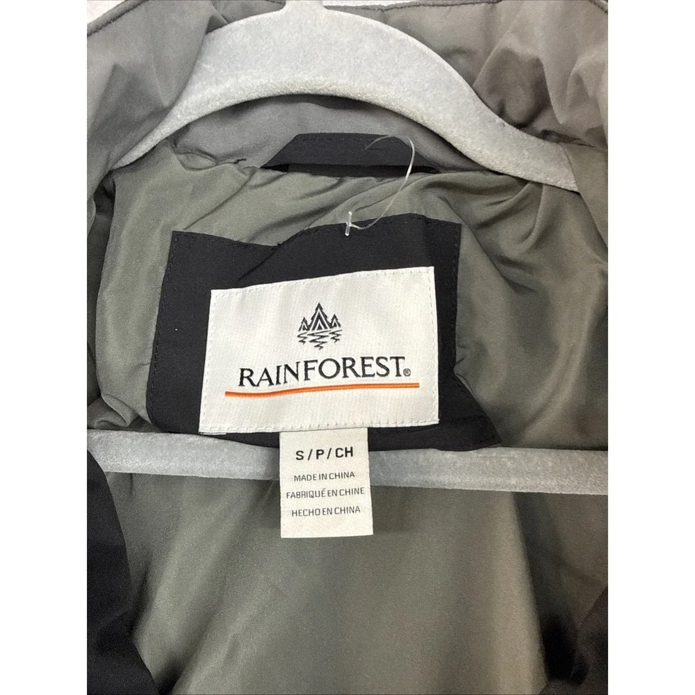 Rainforest Jacket Men size Small, Quilted pattern, zipped pockets, NWT